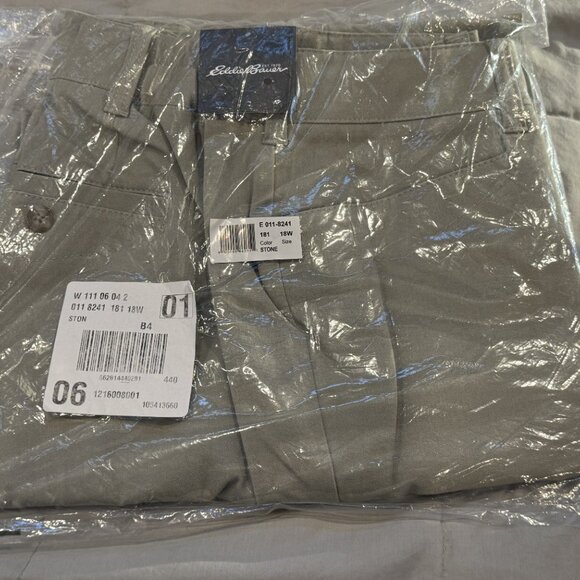 NWT Eddie Bauer Curvy StayShape Pants Stone 18W Mid-Rise Classic Workwear - Picture 3 of 7